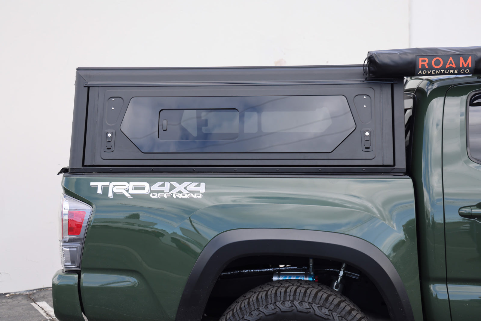 Alu-Cab | Mid Size Contour Canopy