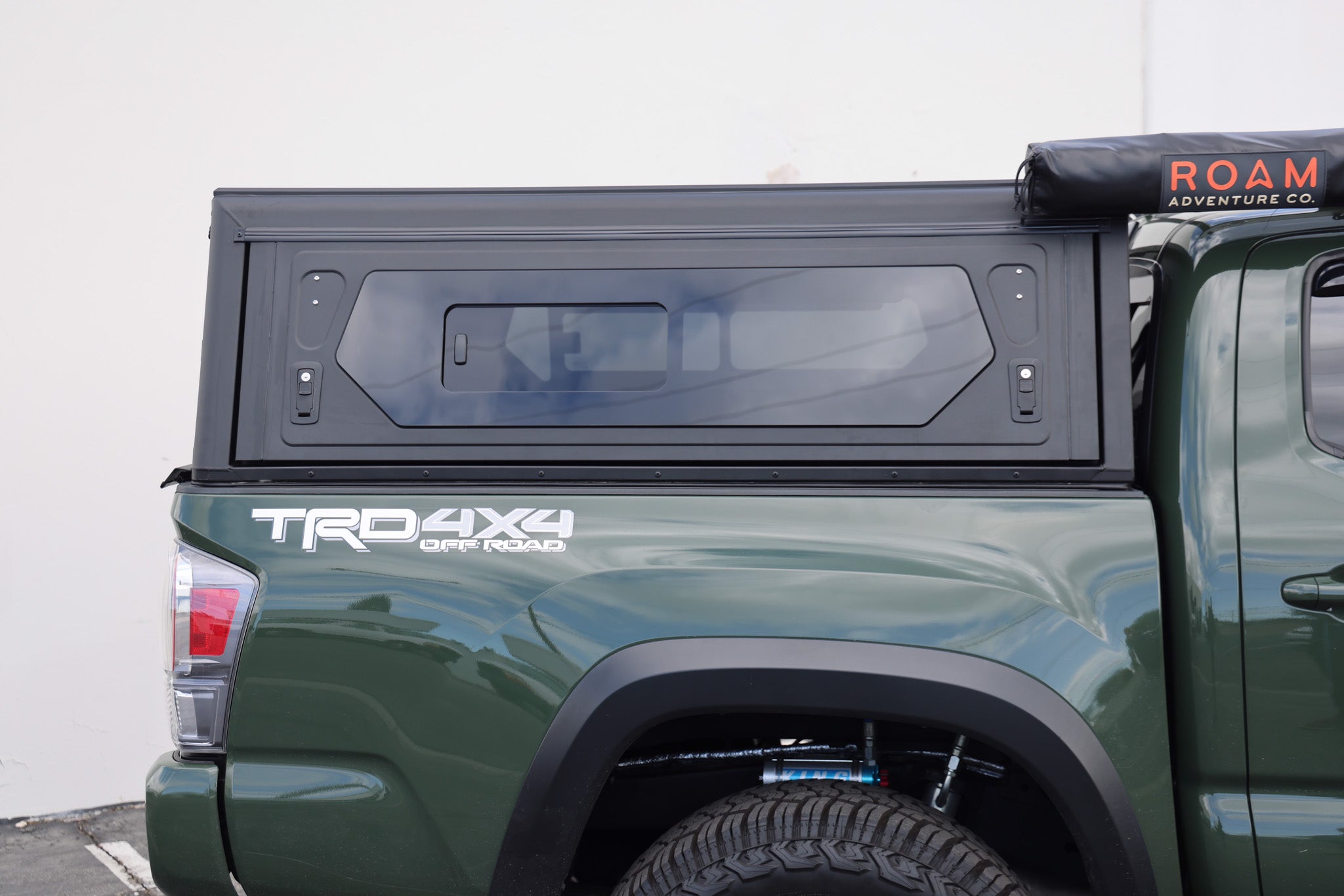 Alu-Cab | Mid Size Contour Canopy