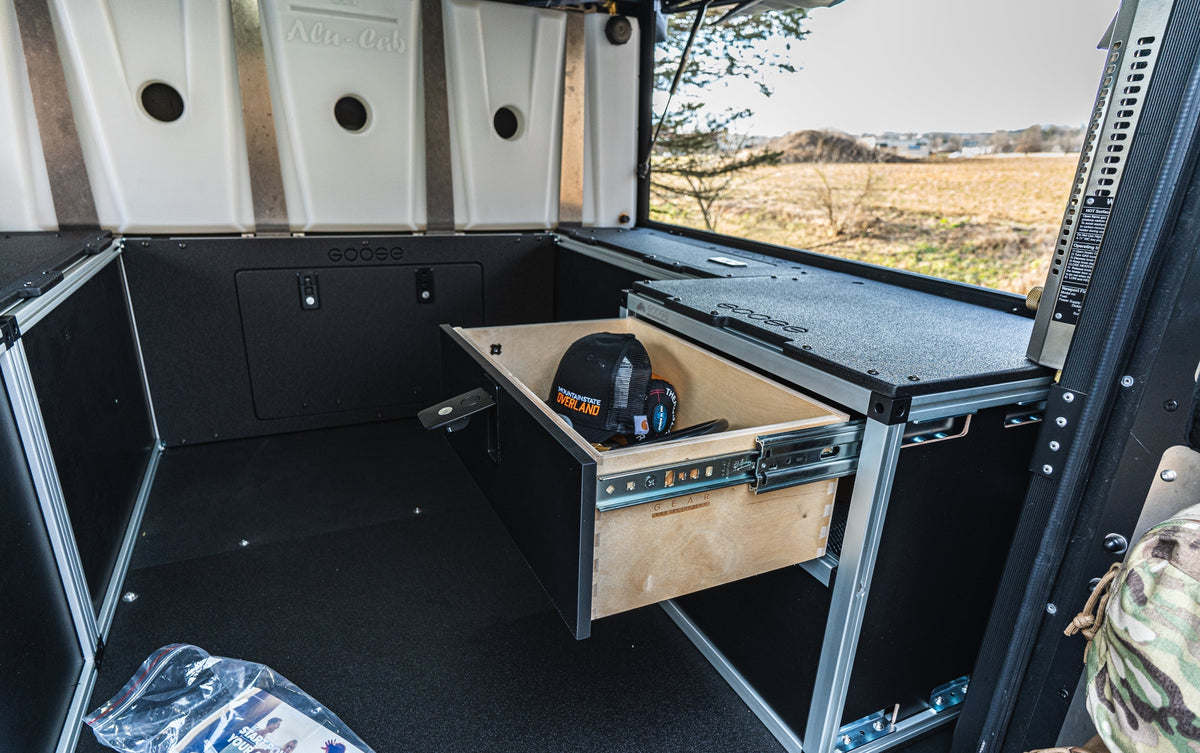 Alu-Cab Canopy Camper V2 - Toyota Tacoma 2005-2023 2nd & 3rd Gen. - Rear Double Drawer Module - 5' Bed