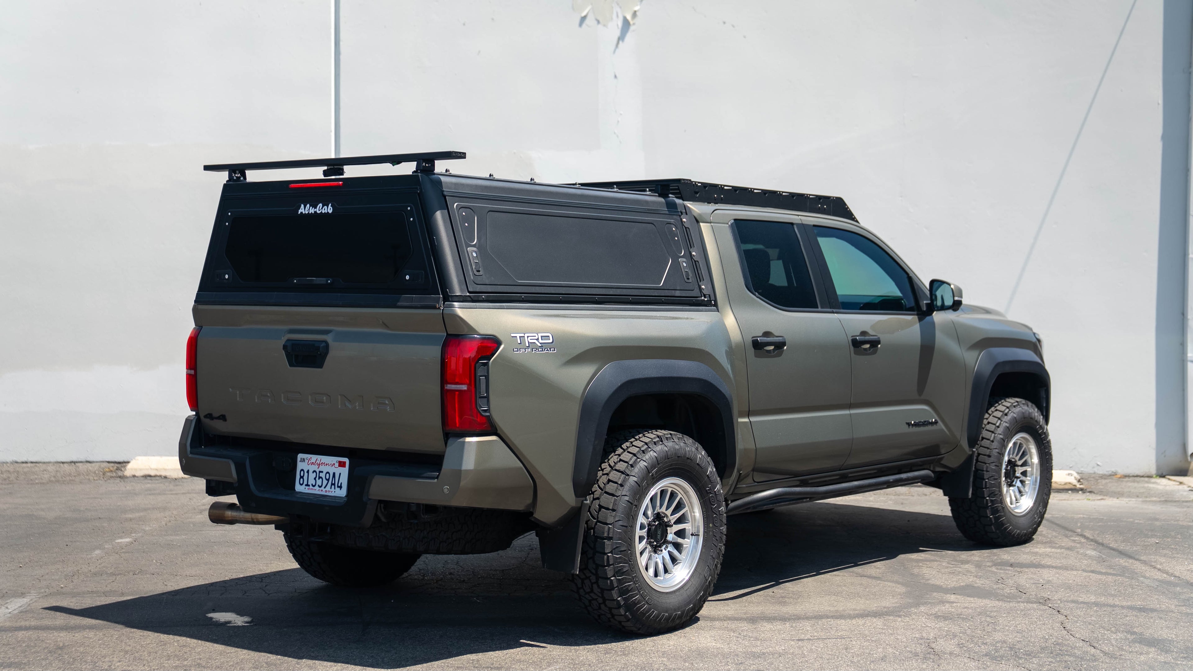 Alu-Cab | Mid Size Contour Canopy