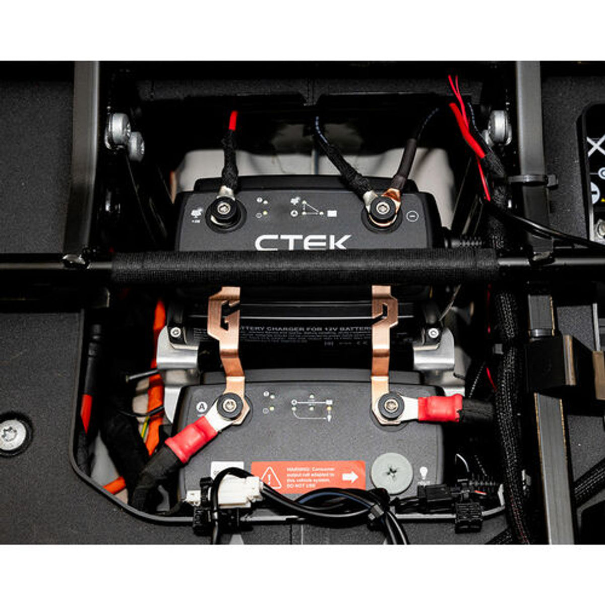 INEOS GRENADIER CTEK D250SE DC/DC BATTERY CHARGER MOUNTING KIT
