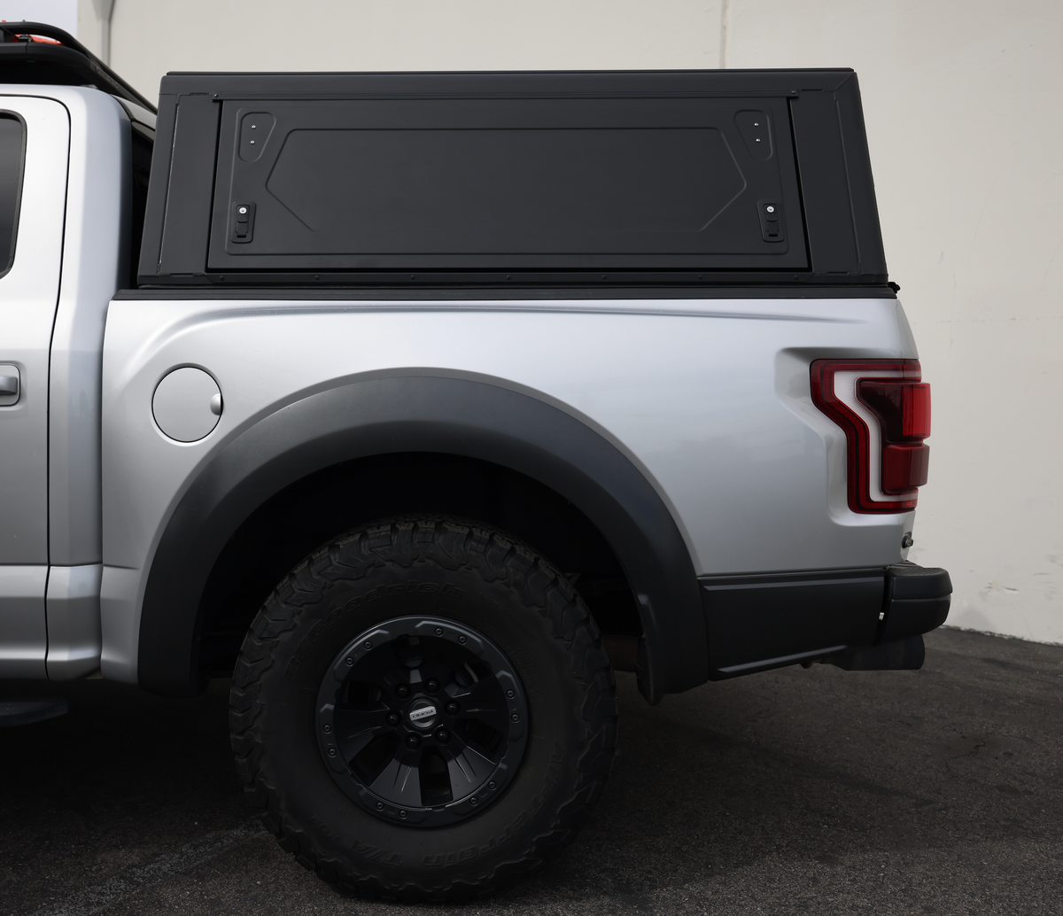 Alu-Cab Full Size Contour Canopy Ford F-150 5.5' 2015-2020