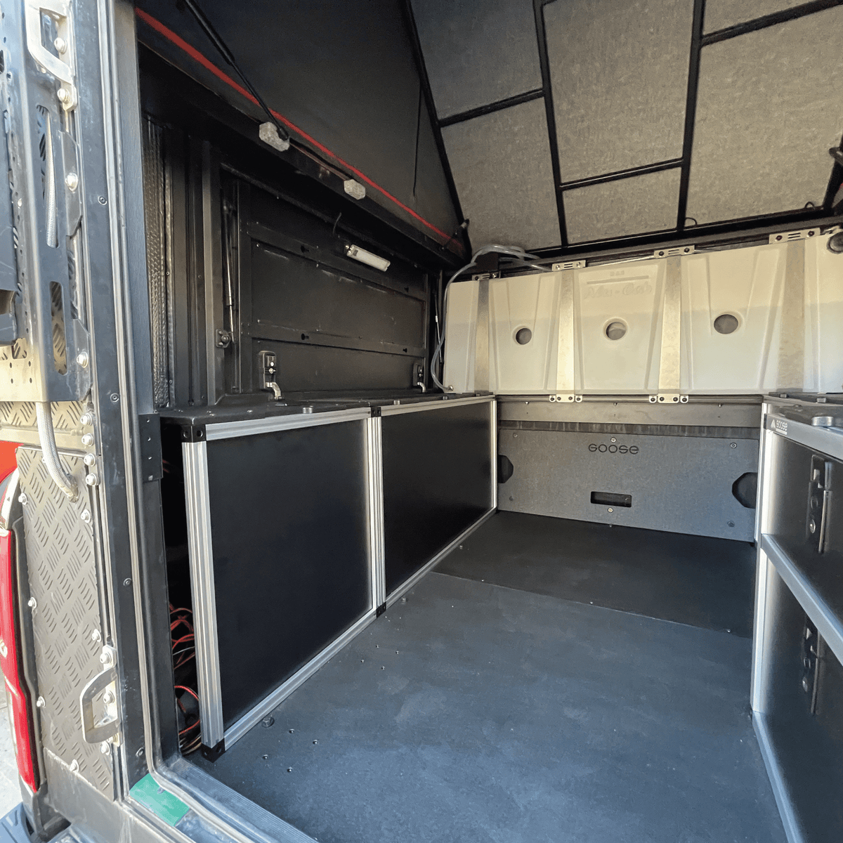 Alu-Cab Canopy Camper V2 - Toyota Tacoma 2005-2023 2nd & 3rd Gen. - Rear Utility Module - 6' Bed