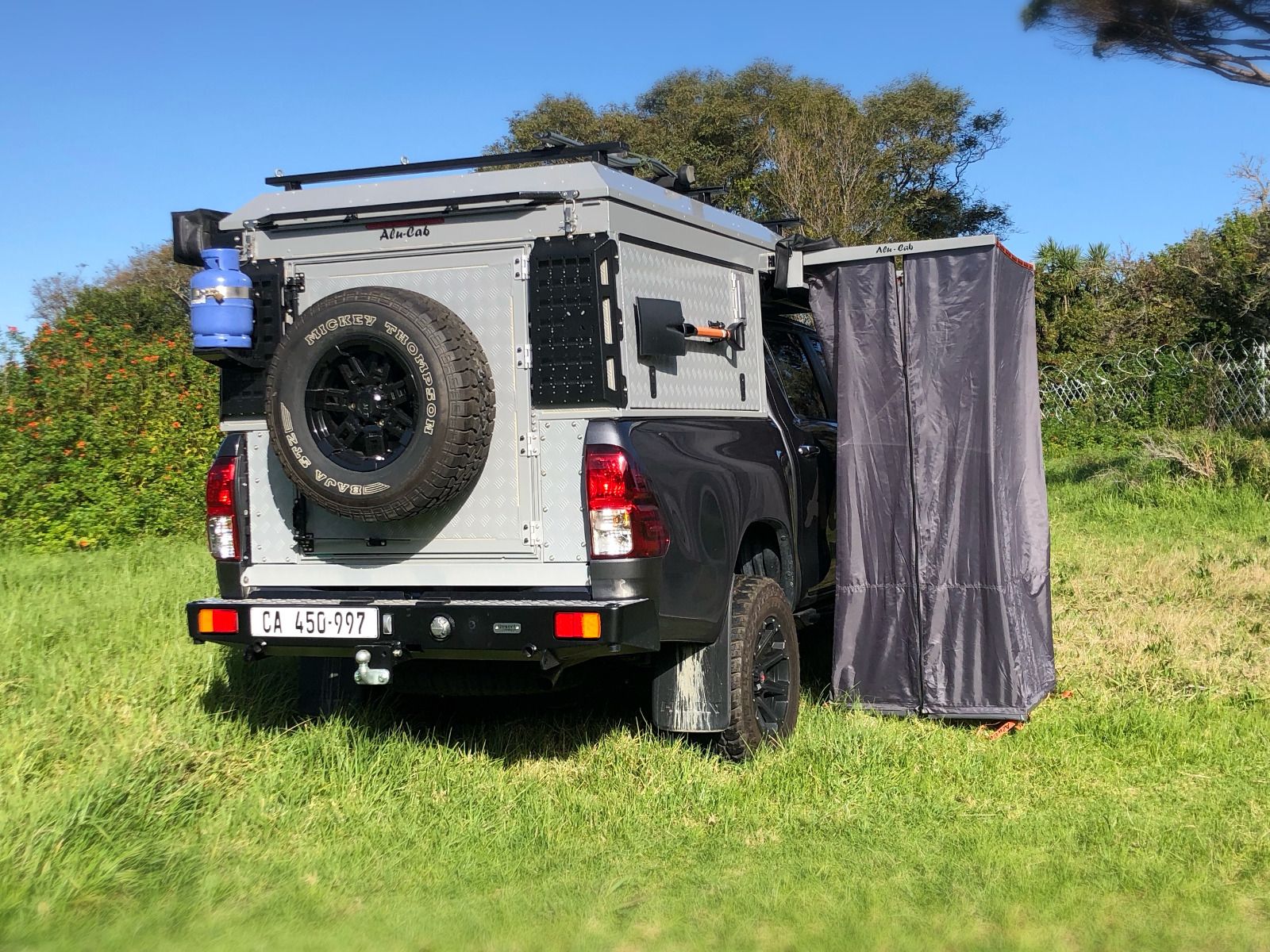 Alu-Cab Shower Cube